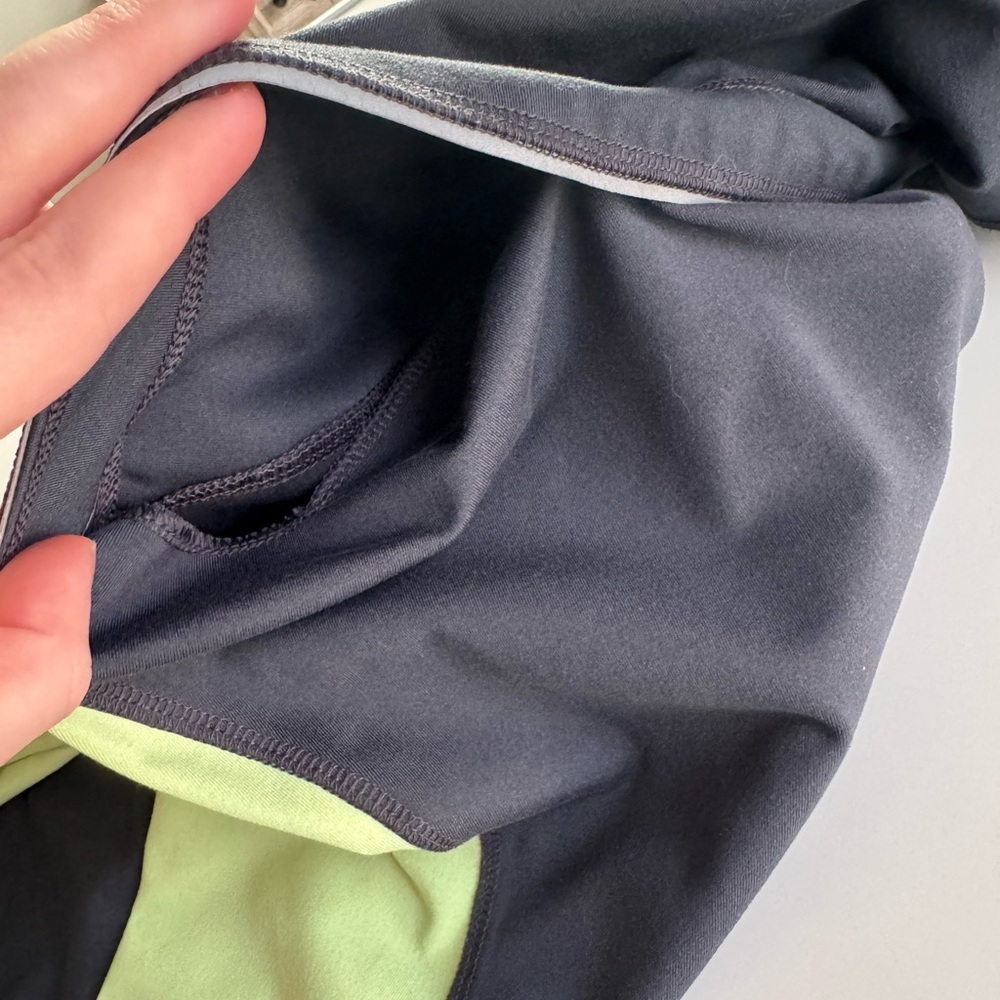Old Navy womens Two-Tone zip up jacket - Picture 6 of 9